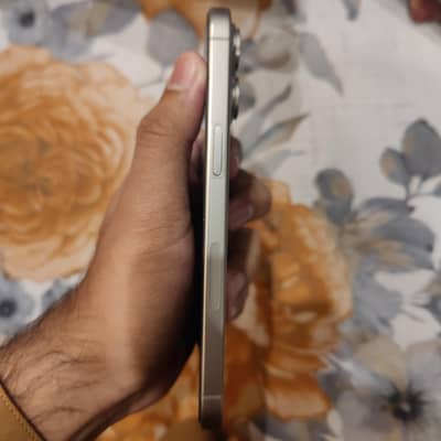 Iphone 15 pro max jv