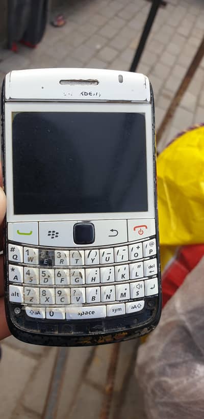 I am selling BlackBerry bold 9700 model 03069860262