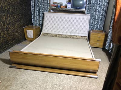 Double bed king size with mattress and side tables