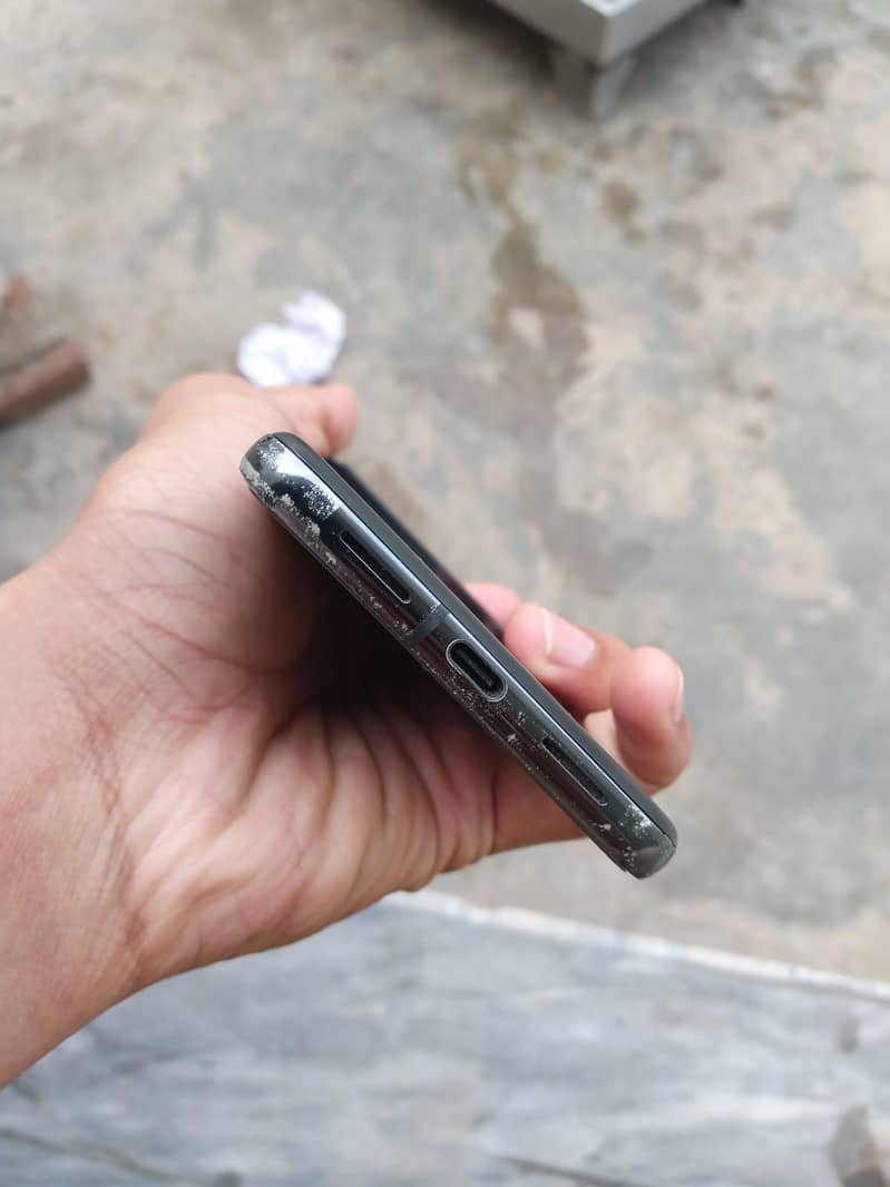 Google pixel 8 pro 4