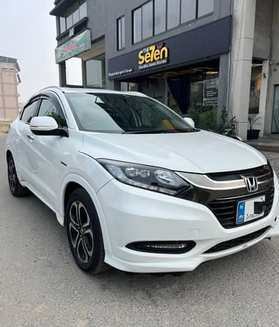 Honda Vezel hybrid 16 model S grade verified auction sheet