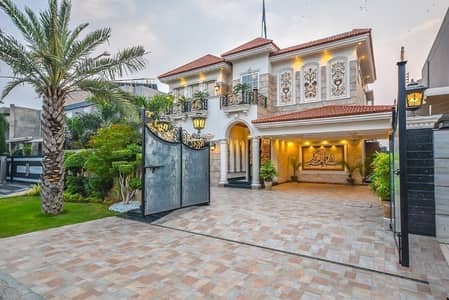 20 MARLA ELEGANT AND FULLY MAINTAINED SUPER HOT LOCATED BUNGALOW IS AVAILABLE IN THE BEST BLOCK OF DHA LAHORE.