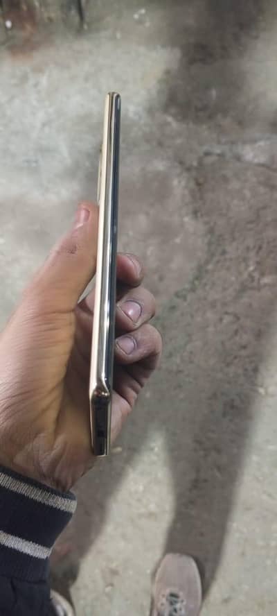 8+8 256gb sealed pack phone 10/9 with  box charger