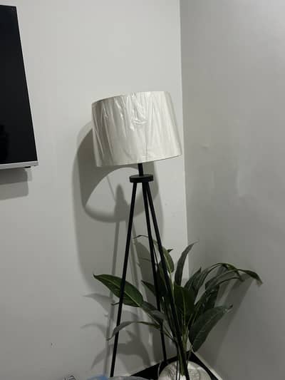 Corner metal lamp new