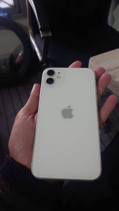 iPhone 11 Full Box 128GB 10/10