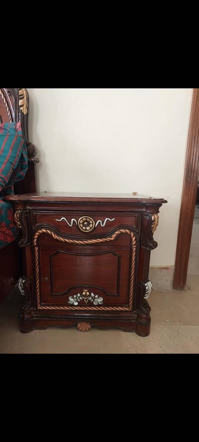 dressing table and side tables