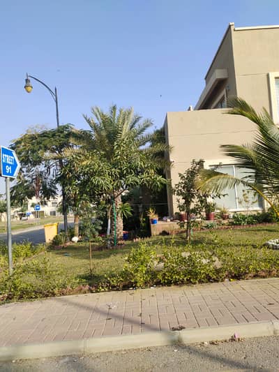 Precinct 27 235 sqyd luxury villa available for sale in Bahria Town Karachi