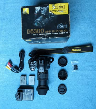 NIKON D5300 with ORIGINAL box and Accessories