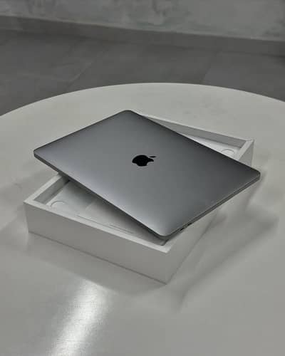 Brand New MacBook Pro M4 – Ultra Fast & Lightweight