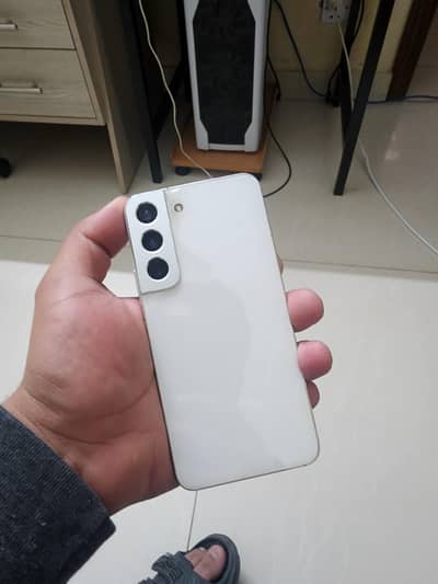 Samsung S22 Official