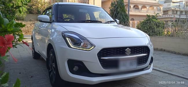 Suzuki Swift GLX 2024