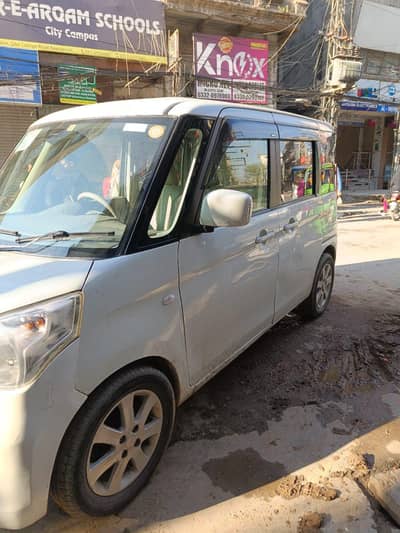 Suzuki Spacia Pearl White color excellent condition