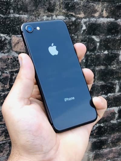 iPhone 8 64gb non pta water pack