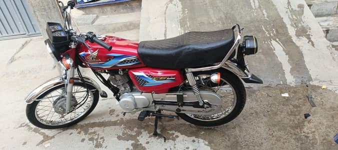 total jeniun 10/10 condition bilkul new bike documents clear