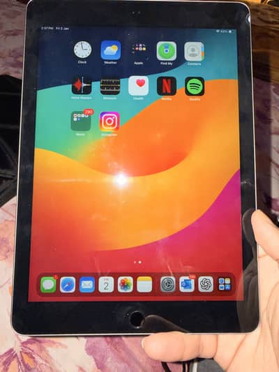 iPad 6th Gen 128gb