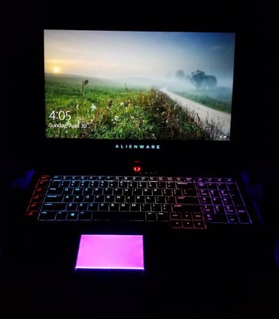 Alienware 17 R4 17 Inch Screen Gaming Beast 8 GB Graphics Card