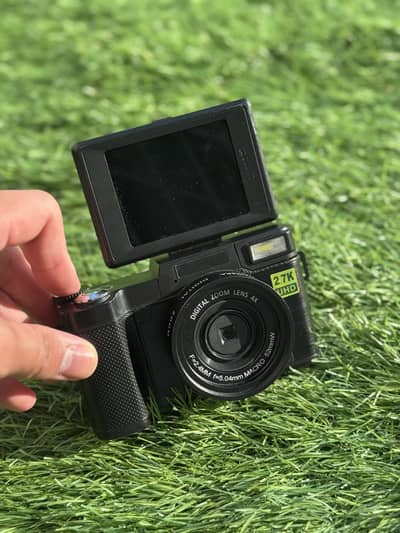 2.7k ultra hd digital camera for vlogging