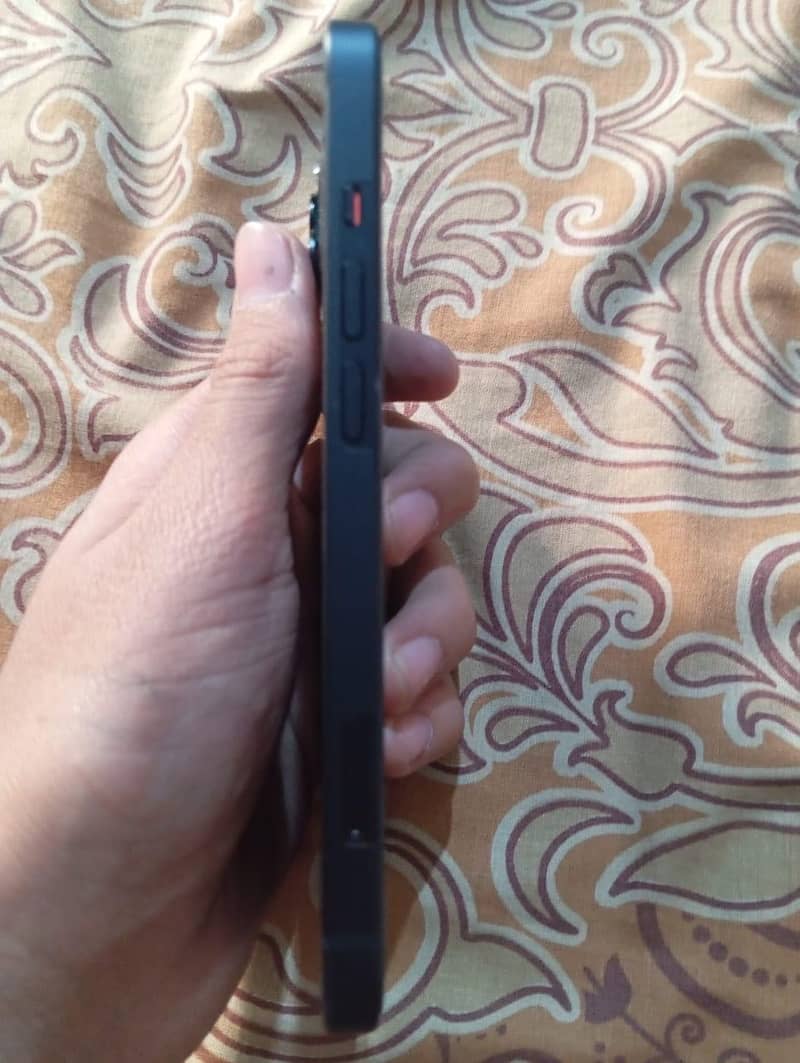 iPhone 13 with box 3