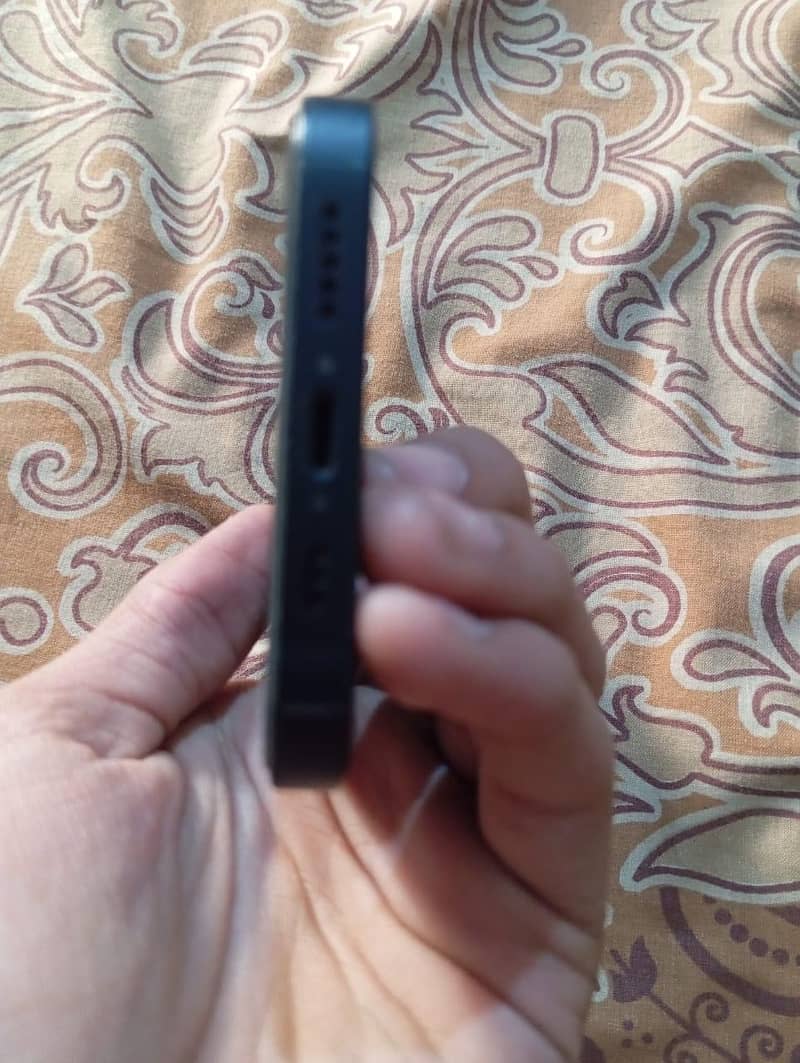 iPhone 13 with box 4