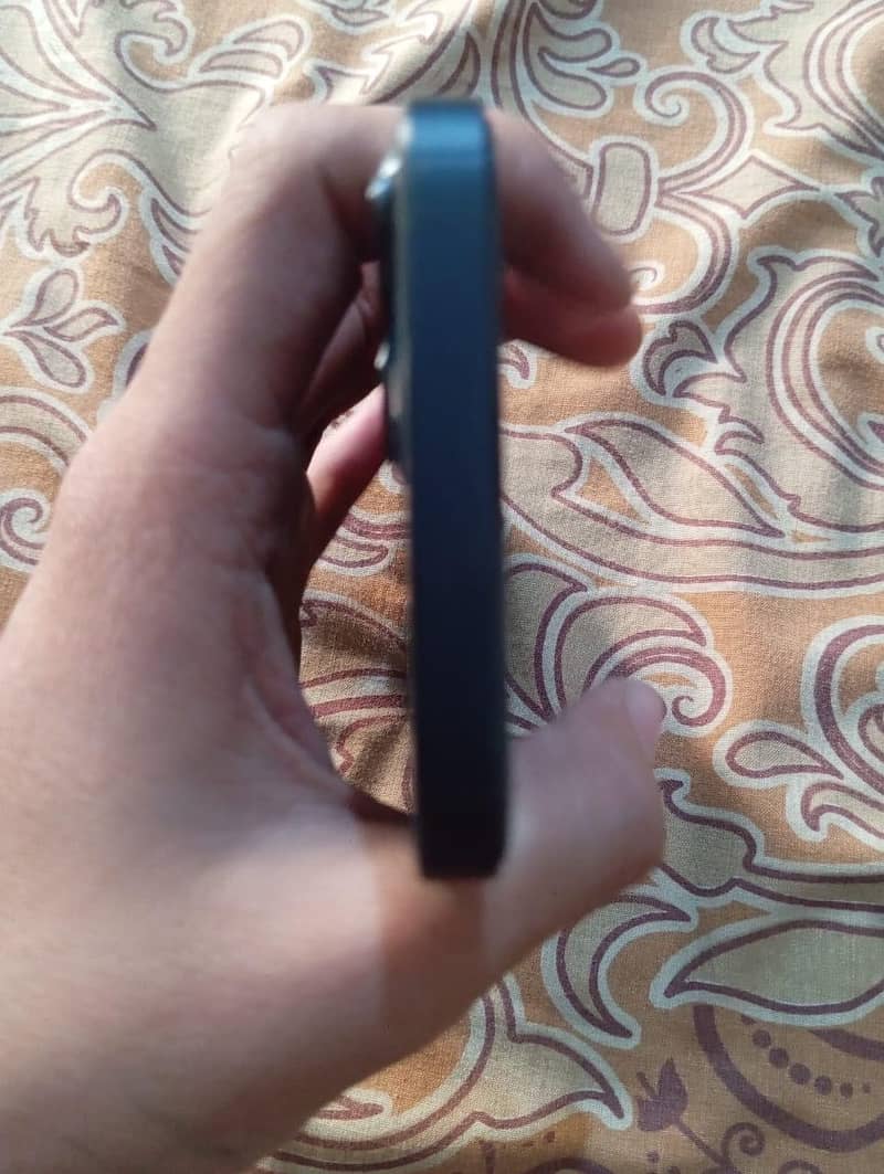 iPhone 13 with box 6