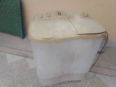Haier Washing machine with spinner