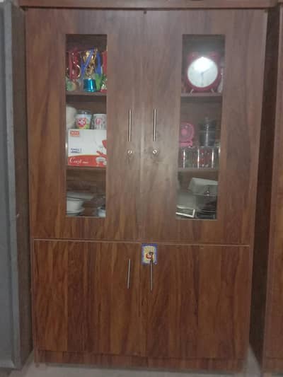 5 month used and like new condition tu almari