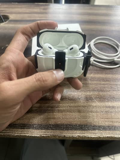 Apple Airpods Pro 2 Type-C charging with original box cable