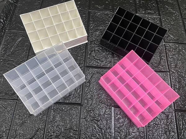 RN 24-Grid Transparent Plastic Organizer for Lipsticks and Jewelry. . .