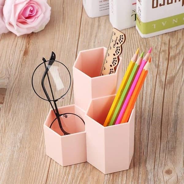 RN 3-Compartment Plastic Cosmetic Brush and Makeup Organizer for Desktop and Jewelry Storage