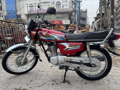 Honda CG 125 - Genuine