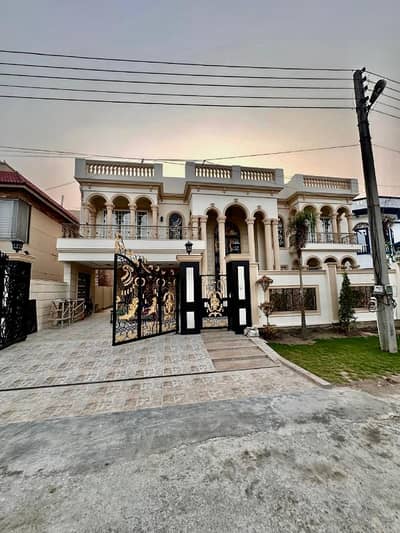 1 Kanal Brand New Luxury Spanish House All Original picture Attached With Direct Owner meeting For Sale in Valencia housing society