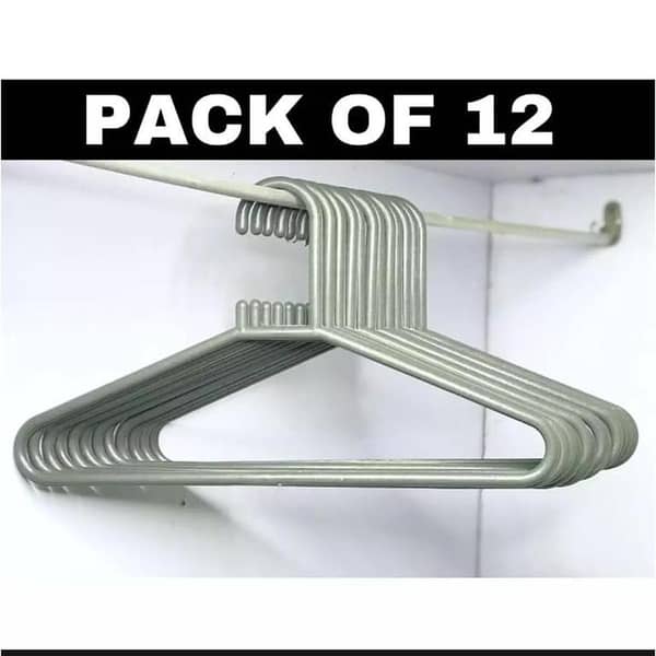 RN Large Plastic Hangers - Pack of 12