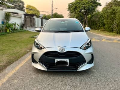 Toyota Yaris hatchback 1.0 Model 2021
