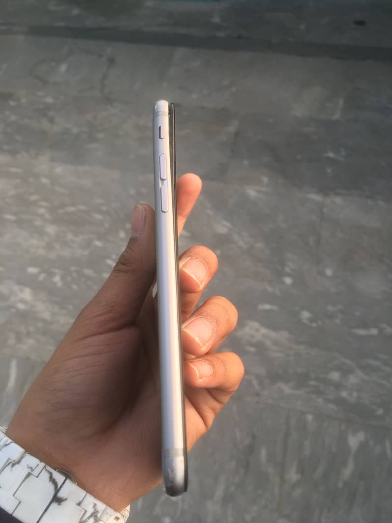 iPhone 6 screen damage 2