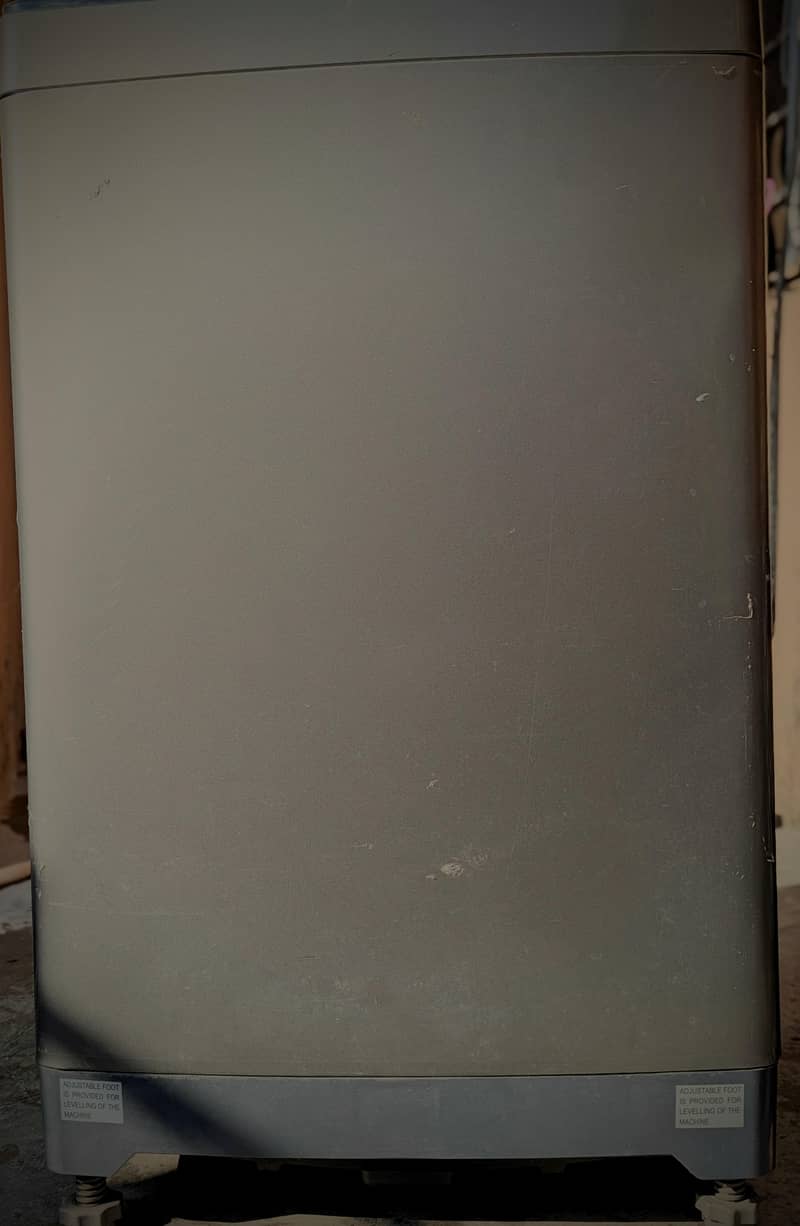 HAIER AUTOMATIC MACHINE 1