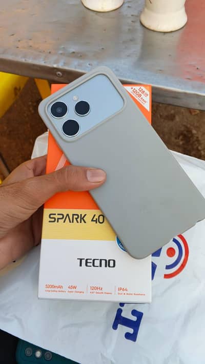 Takno speak 40  complete box  For sale 6 gb 128gb