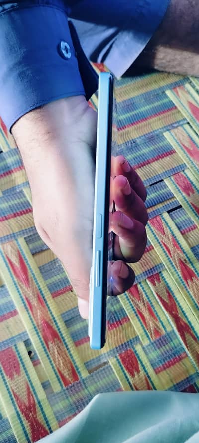 Redmi note 12.8+4/128gb