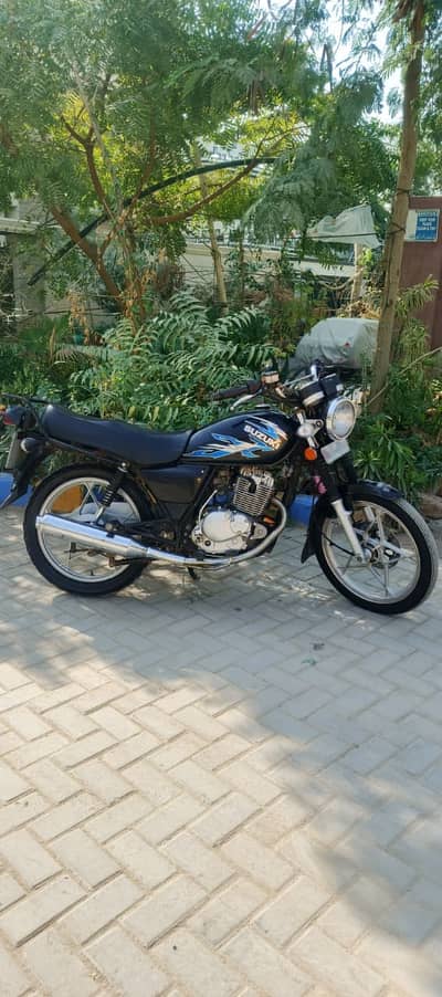 Suzuki GS 150 SE 2021