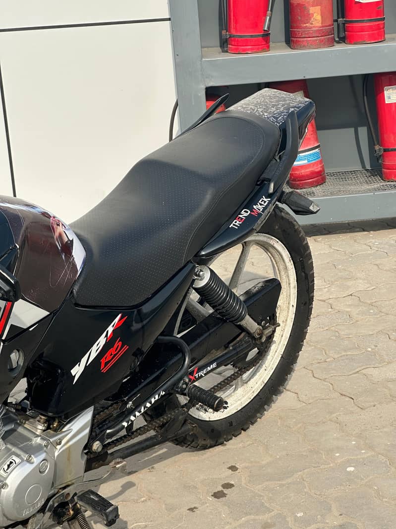 Yamaha YBR 125G | 2024 Model | Yamaha in Bike | Totally Genuine 4