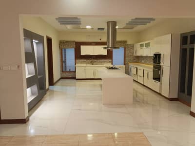 Stunning Like New 1000 Yards Bungalow Is Available For Rent