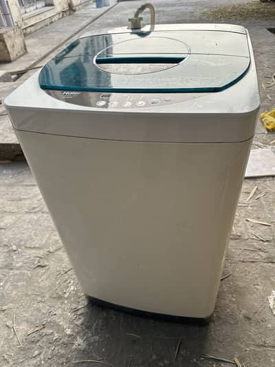 New washing machine hardly used 8.5kg