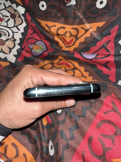 100% genuine phone hai kisi be kisam ka koi issue nhi  65W ka charger