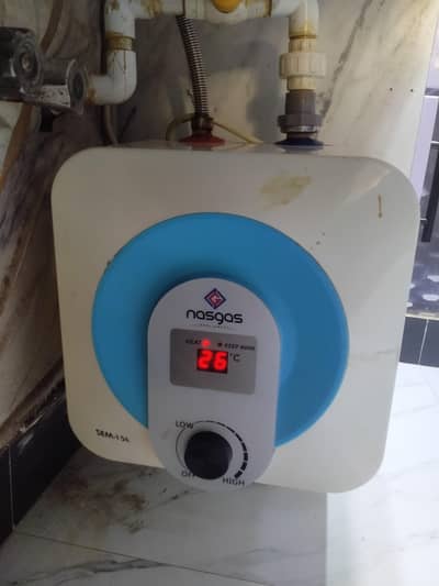 water heater in excellent condition few month used