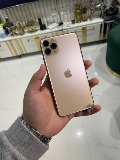 IPhone 11 Pro Max for sale all ok 76 battery health 64 gb