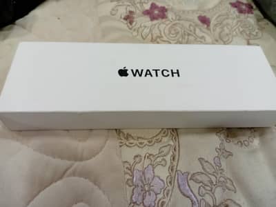 Apple Watch SE 2nd Gen 44 mm GPS Starlight Colour