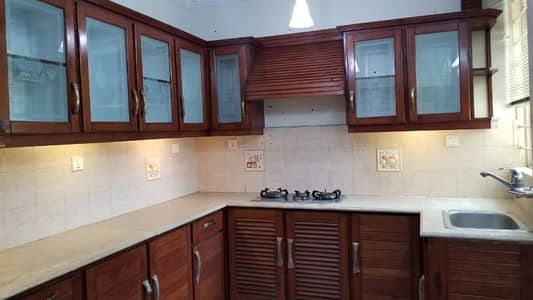 UPPER PORTION FOR RENT IN F-6