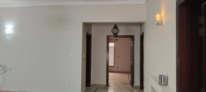 8 Marla Beautiful House Available for Rent in Bahria Town Phase 8 Near Statue of Liberty