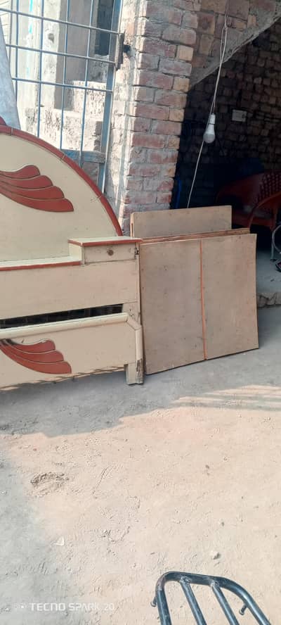 agar Kisi nay furniture sale Karna ha to rabta kara