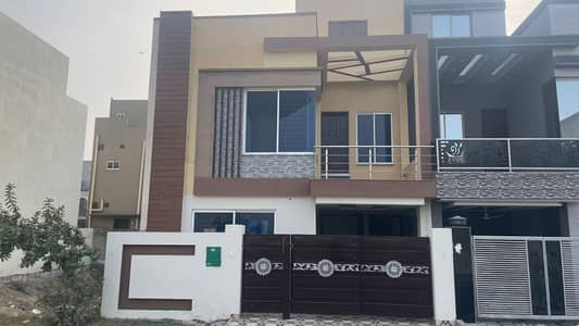 I SELL 5 MARLA BRAND NEW HOUSE IN BAHRIA ORCHARD LAHORE