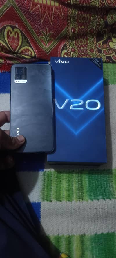 vivi v20 8/128 with box chager 03098121908